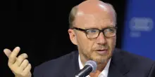 Paul Haggis patteggia, pagher&agrave; 2 milioni di dollari in una causa per strupro