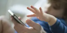 Apple potenzia la sicurezza online di bambini e adolescenti