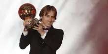 Il Pallone d'oro di Modric esposto al Museo Mondo Milan