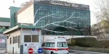 Accoltellato in piazza centrale di Como, gravissimo ragazzo di 19 anni