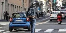Dal 16 maggio targa e assicurazione obbligatori per monopattini