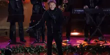 Il cantante americano Barry Manilow annuncia di avere un cancro ai polmoni