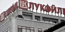 Colosso petrolifero russo Lukoil cede asset all'estero a Gunvor