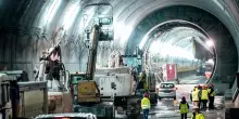 Alstom paga il treno ai cantieristi per tornare a casa tutti i weekend