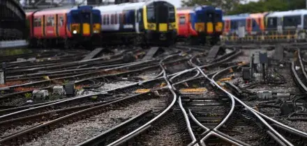 Scontro tra due treni a nord di Londra, ci sono feriti gravi
