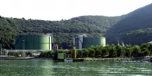 La procura di Spezia indaga sulla sicurezza del rigassificatore a Panigaglia