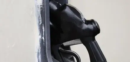 Prezzo della benzina oggi sotto la media degli ultimi quattro anni