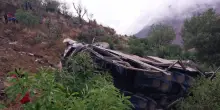 Bus cade in un burrone in Perù, almeno 15 morti e 30 feriti