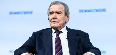 Berlino, 'Schroeder mediatore? Preso nota ma da Putin spesso false offerte'