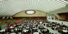 Giornata poveri,a pranzo con il Papa anche una cinquantina trans