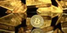 Oro e Bitcoin al riparo dalla bufera che investe i mercati
