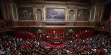Fine vita, approvata definitivamente in Francia la proposta di legge sulle cure palliative