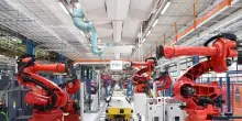 Istat, fatturato dell'industria ad aprile +3,2% anno, servizi +4,2%