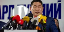 Parlamento Mongolia approva sfiducia, si dimette premier