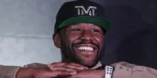 Boxe: Floyd Mayweather annuncia il suo ritorno da professionista