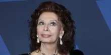 Sophia Loren riappare in foto per il matrimonio del figlio Carlo