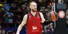 Basket: Milano travolge Venezia con la panchina, 1-0 in finale scudetto