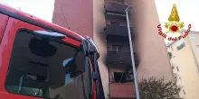 Incendio in condominio, tre morti nel Milanese
