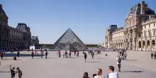 Al Louvre rubati i gioielli di Napoleone