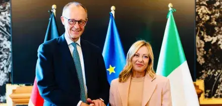 Meloni a Johannesburg sente Merz, 'sostenere i negoziati sull'Ucraina'