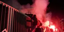 Proteste nelle città, a Torino devastate le Officine. Scontri a Bologna, stop ai treni. Tensioni a Napoli e Firenze