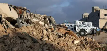 Media, Israele costruisce un muro lungo la linea blu in Libano. Trump a Herzog: 'Grazia per Netanyahu'