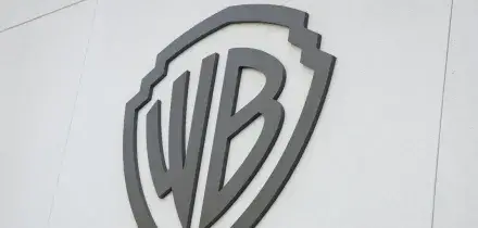 Paramount non molla, offre 108 miliardi per Warner Bros.
