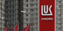 Lukoil, trattative per cedere asset all'estero a Gunvor