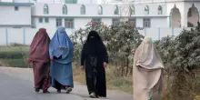 Media, a Herat spari su manifestazione per donne arrestate per abbigliamento