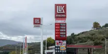 Bulgaria adotta legge per nazionalizzare raffineria Lukoil