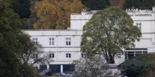 Nuove ombre su Andrea, subaffitt&ograve; residenze reali che occupava gratis