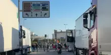 Sciopero pro Pal a Livorno, bloccato l'accesso al porto e stop a traffico commerciale