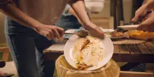 Lo spreco alimentare? Una tassa "invisibile" da 378 euro a persona l'anno