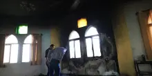 Coloni incendiano una moschea in Cisgiordania, minacce all'Idf