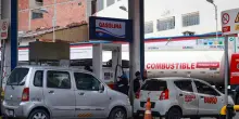 La Bolivia elimina i sussidi al carburante per contrastarne il contrabbando