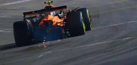 F1: Verstappen domina a Las Vegas, Norris vede il titolo