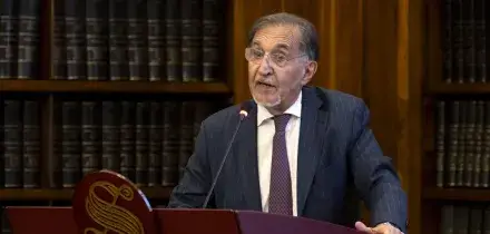 La Russa insiste sul mini-indulto per Natale, la maggioranza frena