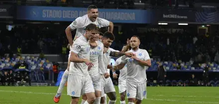 Champions: 2-0 al Qarabag, il Napoli risale in classifica