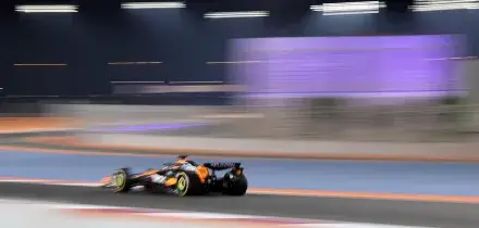 F1: Piastri vince la gara sprint in Qatar, Norris terzo davanti a Verstappen