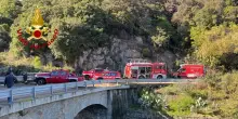 Auto precipita da un ponte, tre morti in Sardegna