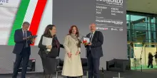Ecomondo 2025 assegno a Dipiazza premio "Miglior Sindaco Italia"
