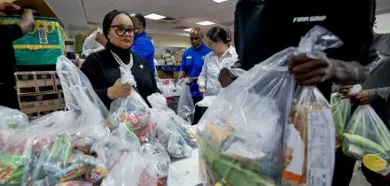 La corte suprema Usa blocca il pagamento dei buoni spesa