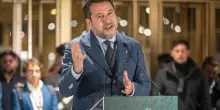 Salvini, Lega voter&agrave; decreti sulle armi solo con un cambio di passo