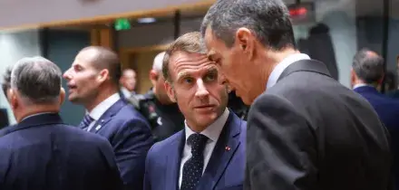 Macron telefona a Sanchez, solidariet&agrave; dopo critiche di Trump