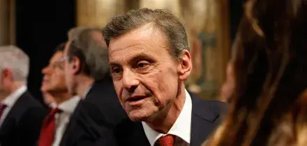 L'incontro Salvini-Robinson, Calenda: "Mai con chi riceve nazisti cocainomani al ministero"