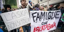 Askatasuna, corteo da bollino rosso a Torino: citt&agrave; blindata