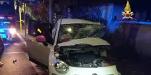 Scontro tra un'auto e un bus nella notte a Ostia, muore una 27enne