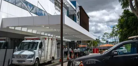 Bolsonaro tornato in sala operatoria per un intervento al nervo frenico