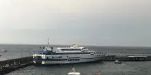 Libeccio forte, stop agli aliscafi per Ischia e Procida