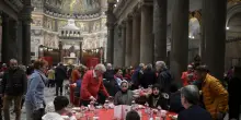 A Trastevere il pranzo di Natale di Sant'Egidio con i poveri e gli ultimi